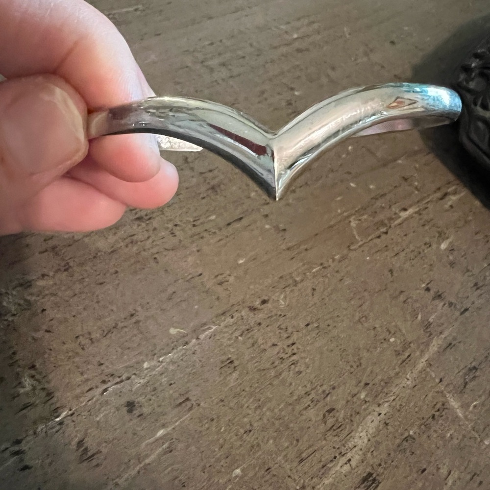 Avon Vintage 1980 Silver V-Shaped Cuff